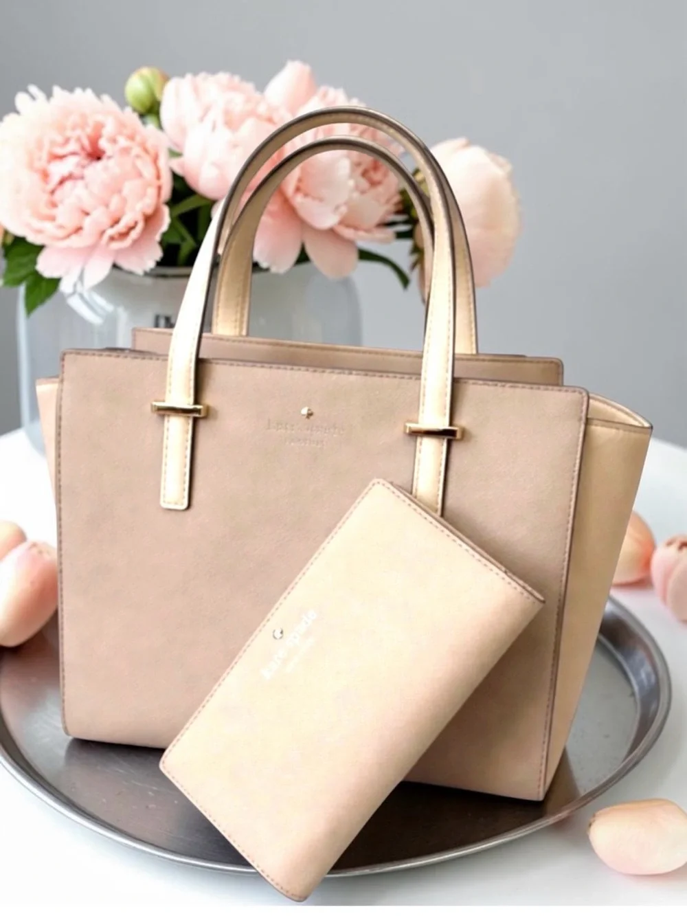 KATE SPADE CEDAR STREET Bifold Cedar Street Wallet in Crisp Linen NEW MSRP $100
